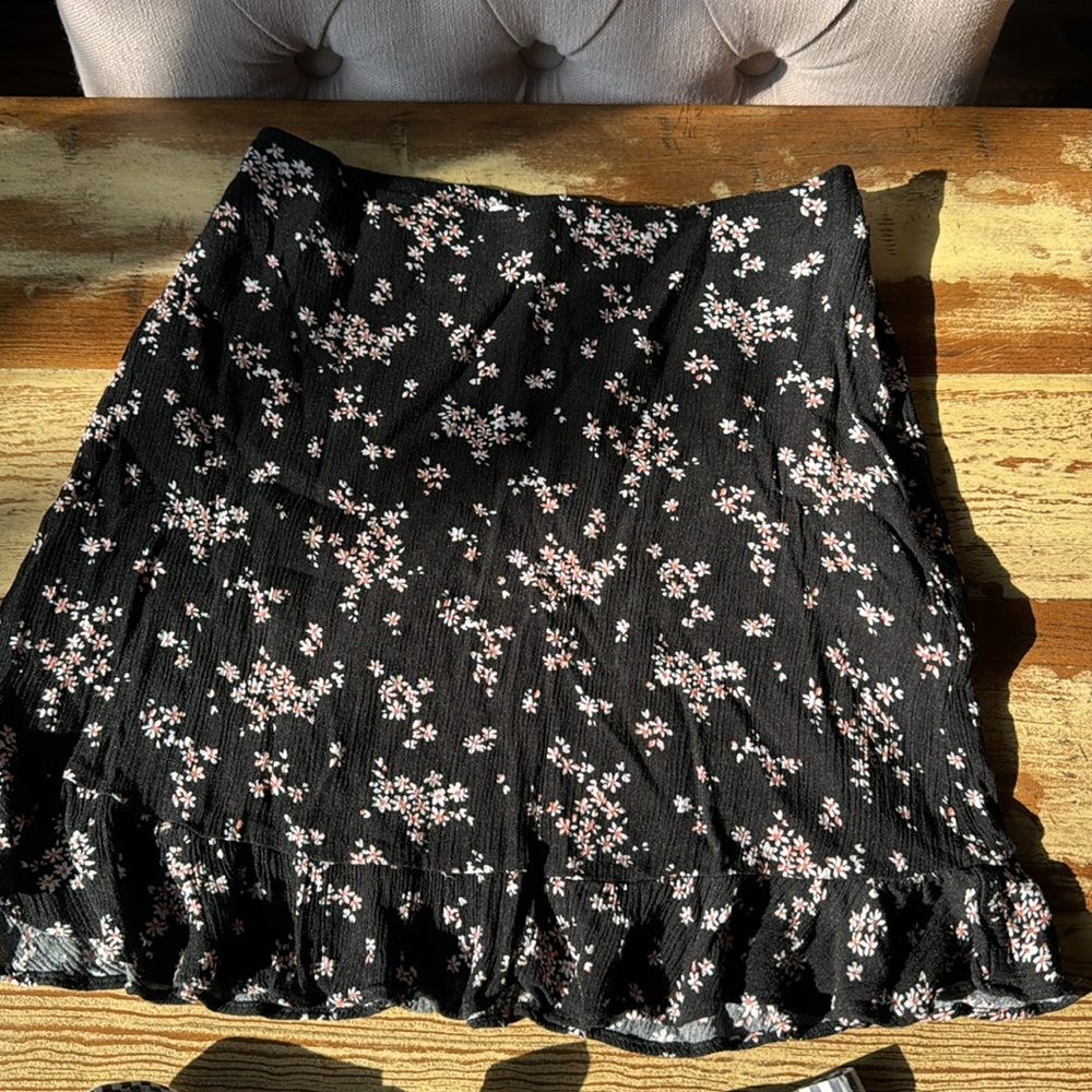 Abercrombie & Fitch Skirt and Shorts - Picture 2 of 9